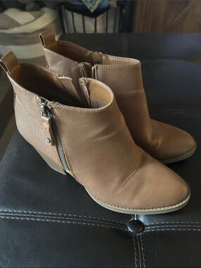 Universal Thread Taupe Brown Ankle Booties with Side Zipper